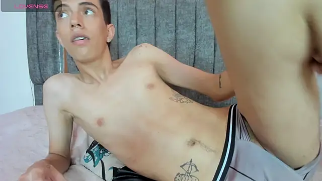 dylan_202520_'s cam snapshot