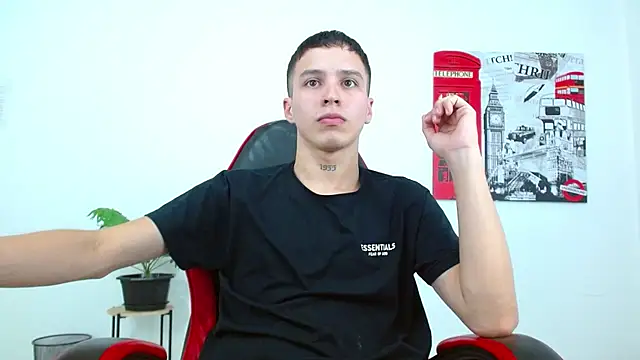 Cumandres18 live sex cam