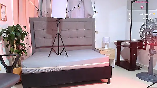 saray_reese's cam snapshot