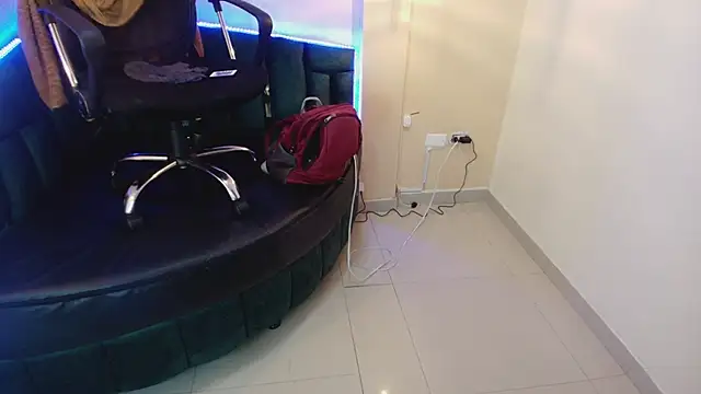 _Emily_rosee_'s cam snapshot