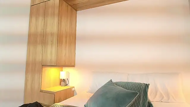 Isabella_Harley's cam snapshot