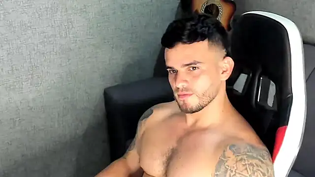 Ricardogo19 live sex cam