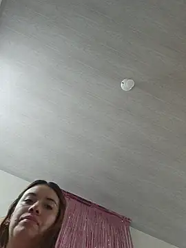 valery_mora's cam snapshot