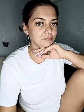 LadyNora's cam snapshot