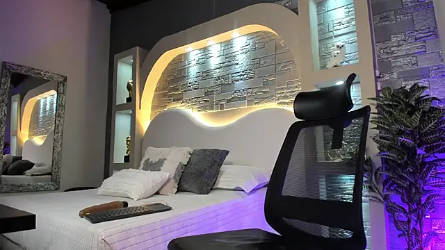 Aron_Bolt live sex cam