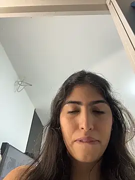 Gaby_zahir_'s cam snapshot