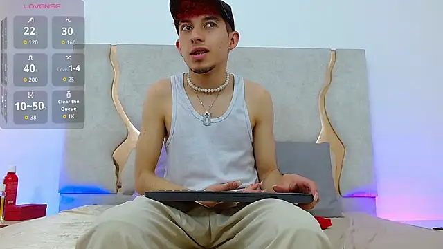 Axel_tay live sex cam