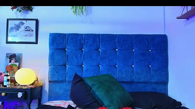 bathory_vamps live sex cam