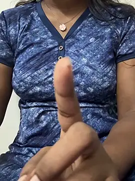 Tamilmallu-duskygirl03's cam snapshot