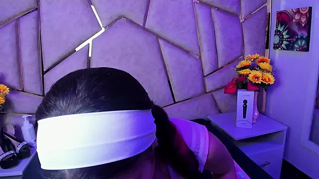 MelanyAss_'s cam snapshot