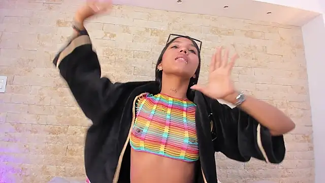 pocahontas_pow's cam snapshot