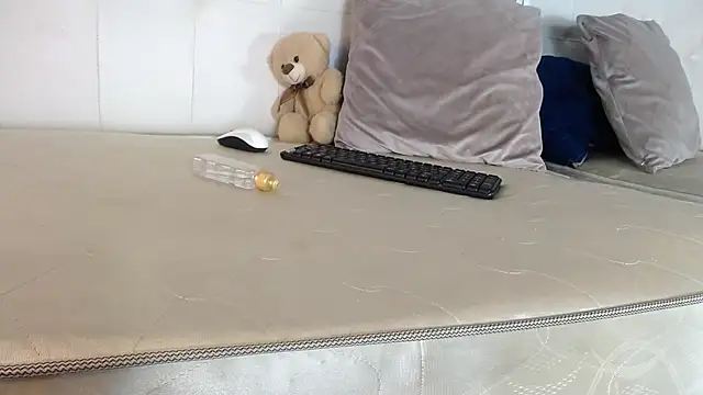 willow_smitt's cam snapshot