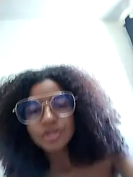 Emanuelle_manu's cam snapshot