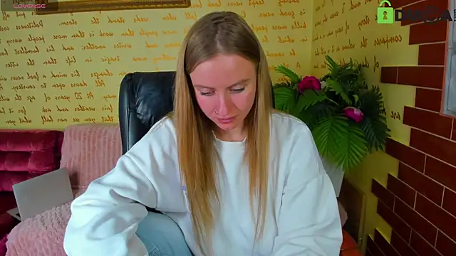 alexa_glory's cam snapshot