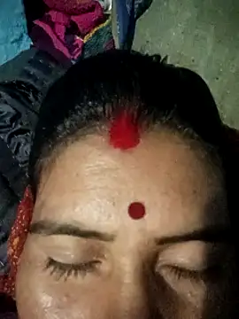 Chinki_pande's cam snapshot