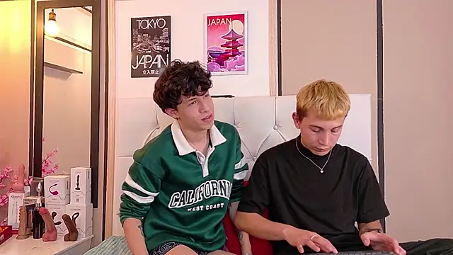 Naughty__Chriss live sex cam