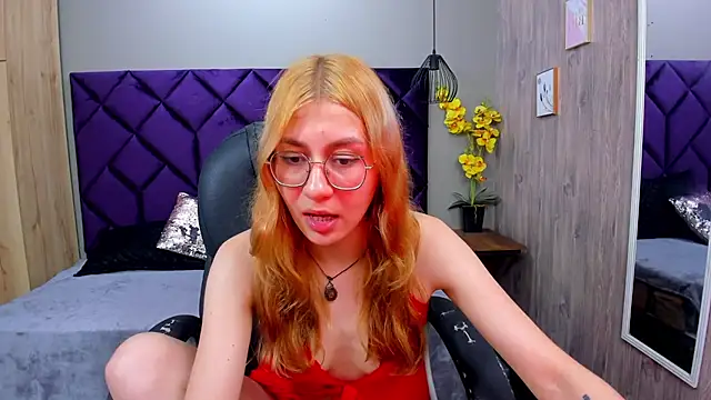 ChloeCampbell03's web cam