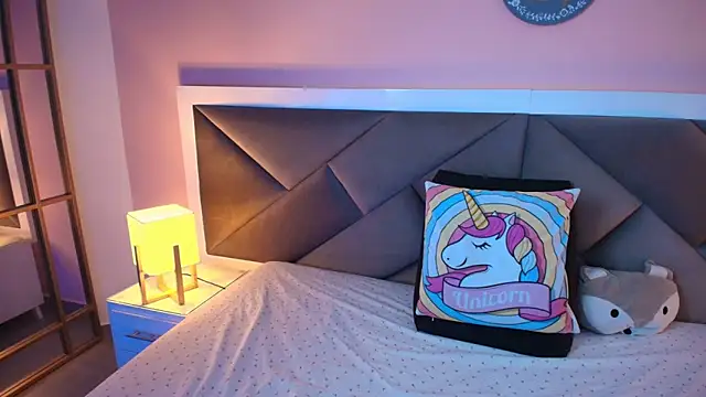 lilly_rohan's cam snapshot