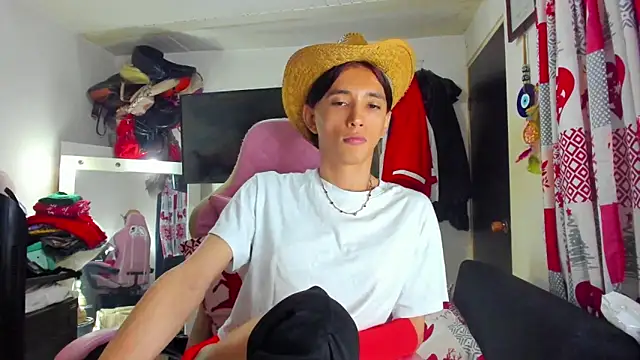 Lawrncesofiets live sex cam