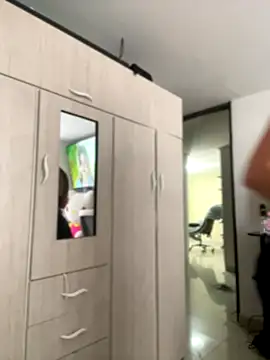 MiaJones21 live sex cam