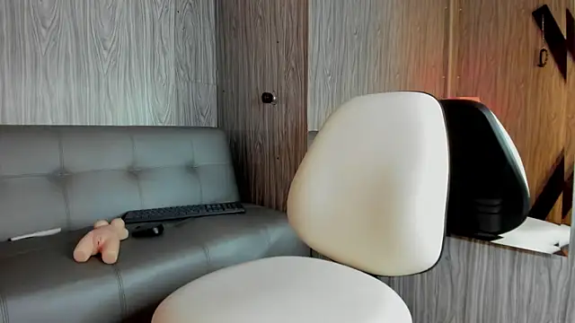 BruceSmiith live sex cam