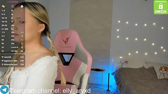 elly_aryxd's cam snapshot