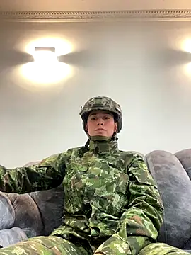 Miia_Hoot's cam snapshot