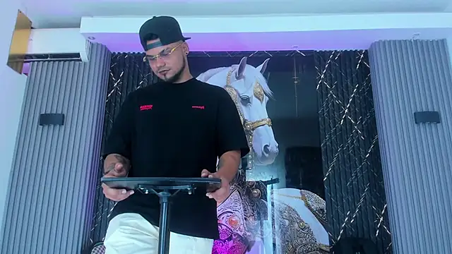 Iam_Steven's cam snapshot