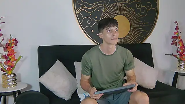 AlessioVitale's cam snapshot