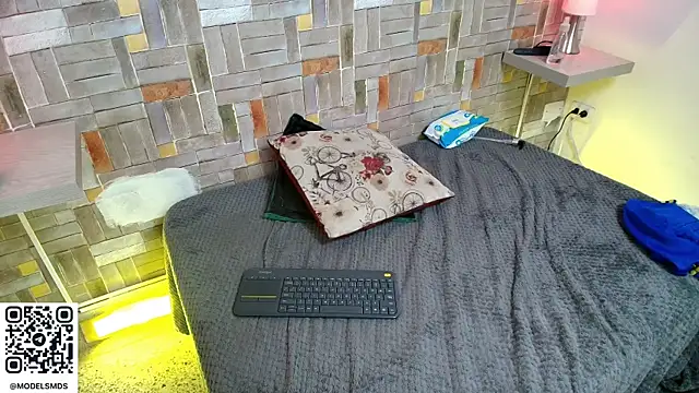 couple_sexx_mds's web cam