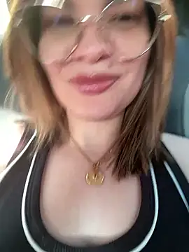 Zyrella live sex cam