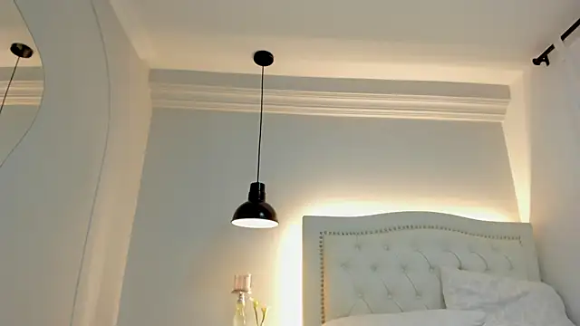 Emily_Hudson_'s cam snapshot