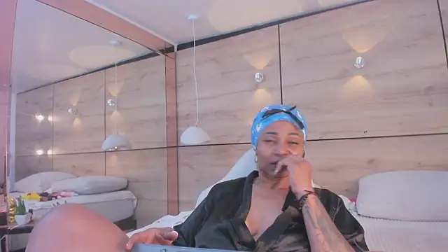 martina_touss live sex cam