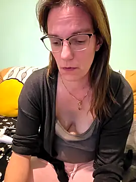 SpiceLea's cam snapshot