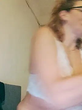 Fifi83Bell's cam snapshot