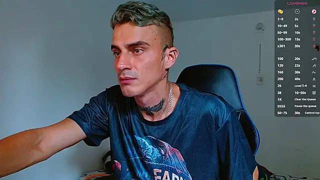 bray_hotboy777's cam snapshot