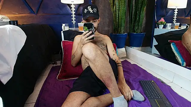 HairyDiamond_'s cam snapshot