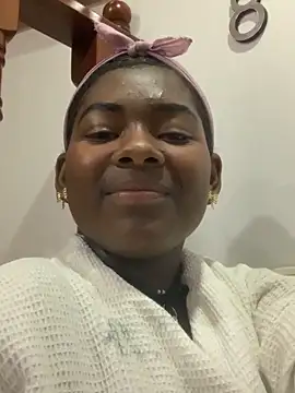 KarinaFlowers_'s cam snapshot