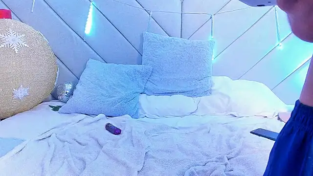 little_kris1 live sex cam