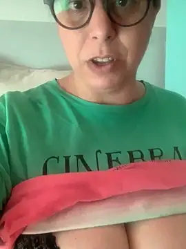 LupitaHaze's cam snapshot