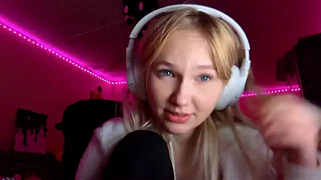 KarinRobertson's cam snapshot