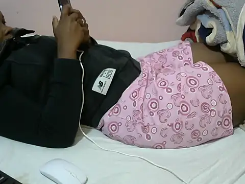 winnie254's cam snapshot