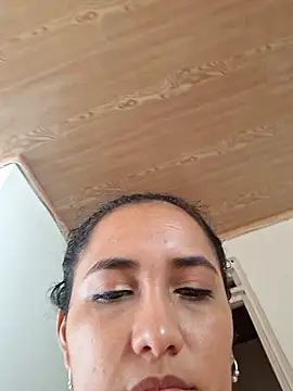 alizwolf's cam snapshot