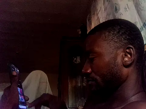 LookingLover34's cam snapshot