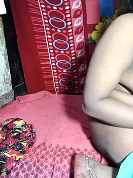 POOJALOVEHOT's cam snapshot