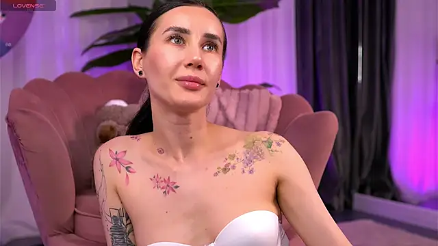 SerenaVelour's cam snapshot