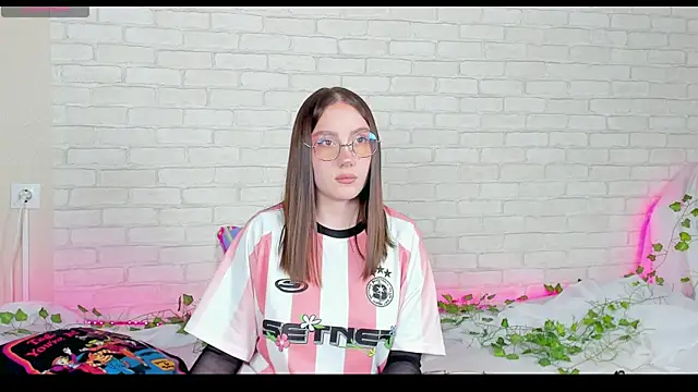 LinaKenny's cam snapshot