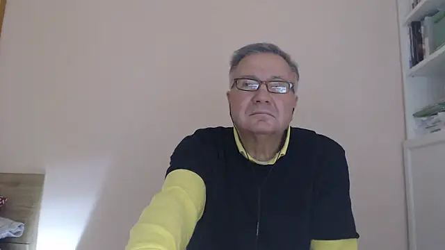 YOU6me's cam snapshot