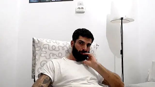 Verycutex's cam snapshot