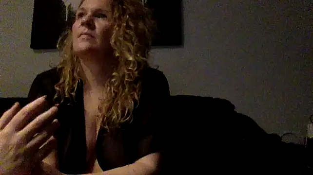 Dinslavnu live sex cam